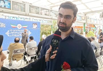 دورهمی صمیمی اصحاب رسانه در گلزار شهدای قم