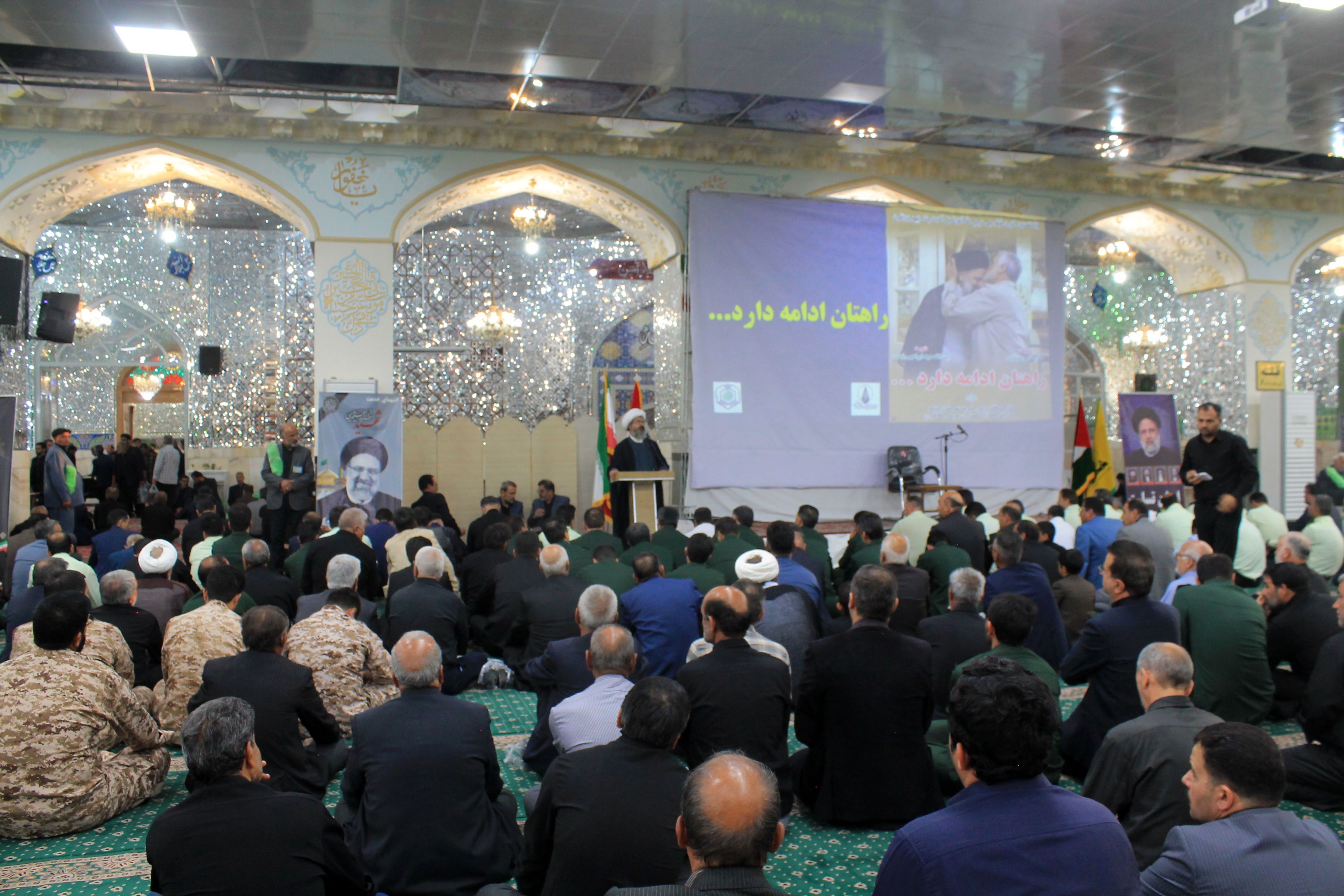 مراسم بزرگداشت شهادت خادم الرضا و همراهان ایشان در کاشمر