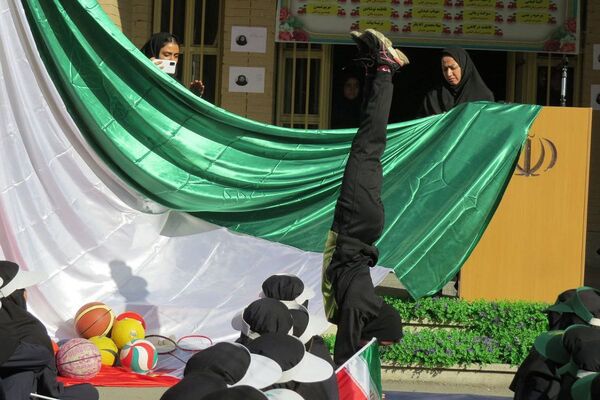از میدانِ ورزش تا صندوقِ رای