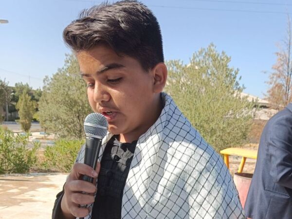 غبارروبی مزار شهدای گمنام دانشگاه آزاد اسلامی واحد کاشمر 