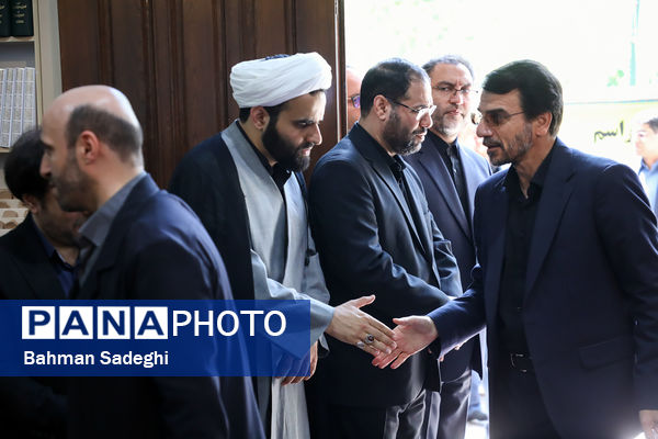 بزرگداشت شهدای خدمت با حضور وزیر آموزش و پرورش