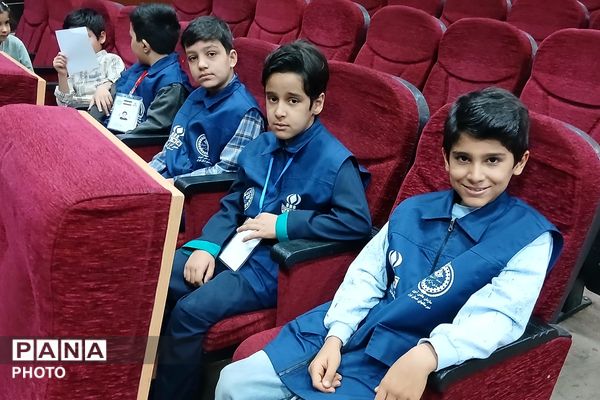 گردهمایی بزرگ خبرنگاران دانش آموز پانا در شهرستان شهریار و تجلیل از فعالان این عرصه