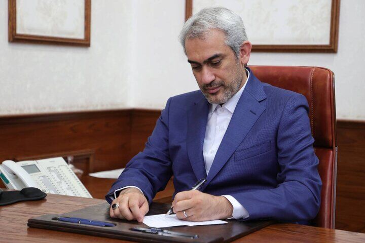 مدنی‌زاده: پرچم استکبارستیزی رهبر عزیز را بر زمین نخواهیم گذاشت