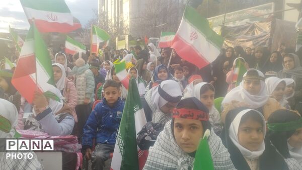 حضور مردم شهرستان شیروان در اربعین رهبر شهید و شهدای مدرسه میناب