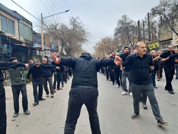 مراسم دسته روی و سینه زنی مردم آشخانه به مناسبت شهادت امام علی (ع)