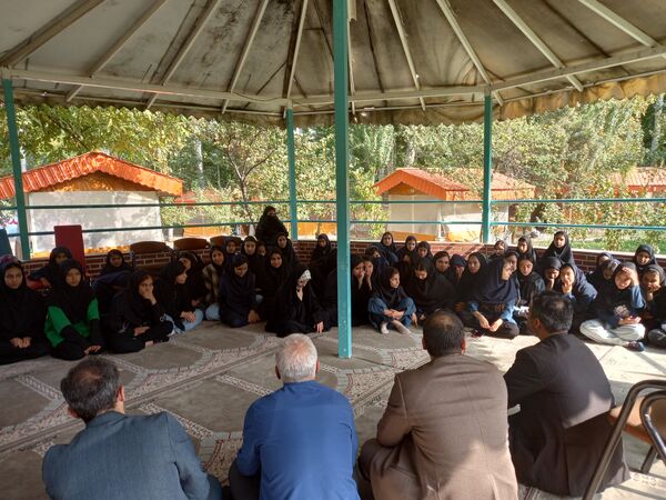 برگزاری دوره توانمندسازی دانش‌آموزان و والدین ناحیه 5 مشهد