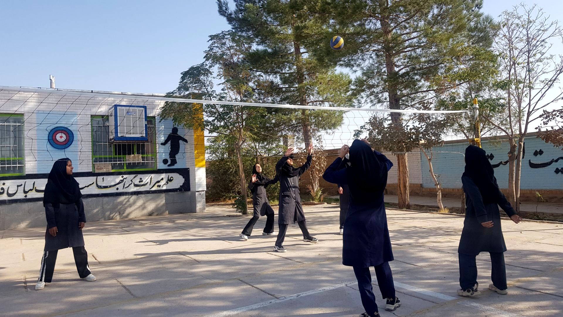 المپیاد ورزشی در مدرسه گلشاد خلیل آباد 