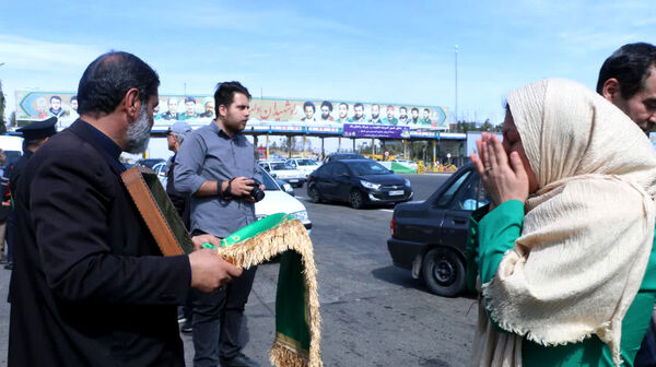 خوش‌آمدگویی مسئولان شهری قم به زائران کریمه اهل بیت(س)