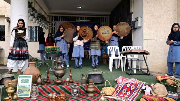 طلوع فرهنگ مازندران در دبیرستان شهید بهداشت قائمشهر