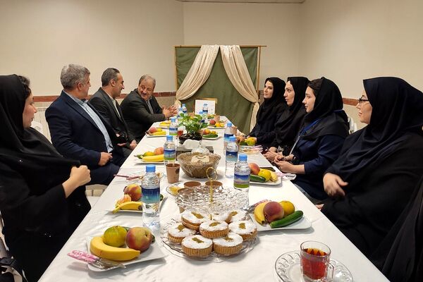 افتتاحیه پویش دهان و دندان و وارنیش فلوراید در دبستان نیلوفر رفیعی ناحیه دو شهرری 