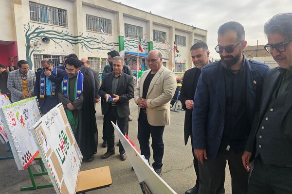  همایش «یاوران انقلاب» با محوریت نقش آفرینی دانش آموزان در گام دوم انقلاب