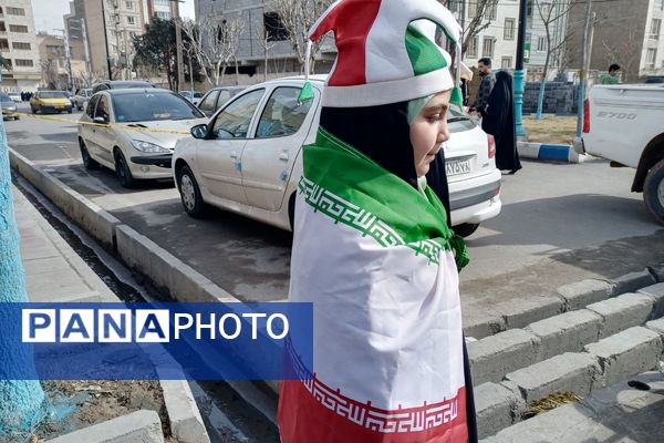 خروش مردمی در خیابان‌های رباط‌کریم در 22بهمن