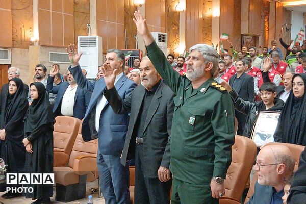 تجلیل از دختران شهدای جنگ رمضان در باقرشهر