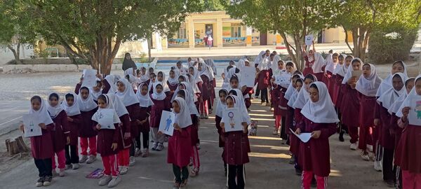 جشن روز پرستار در مدرسه مولوی فین