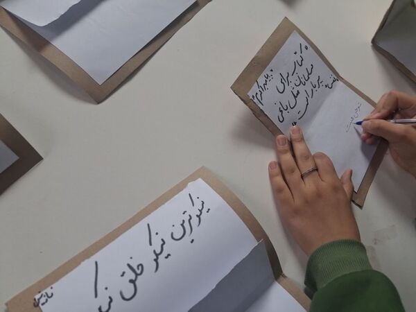 بازسازی کتابخانه مدرسه حضرت خدیجه کبری به‌مناسبت هفته کتاب و کتابخوانی برای ارتقا سطح علمی دانش‌آموزان