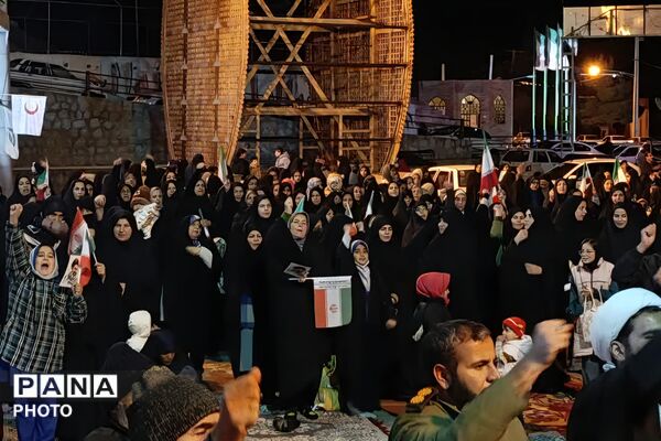 آسمان شهر نیر سوگوار ایام چهلم رهبر شهید و شهدای میناب 