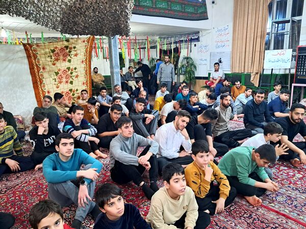 اعتکاف دانش‌آموزی در شهرستان عجب‌شیر