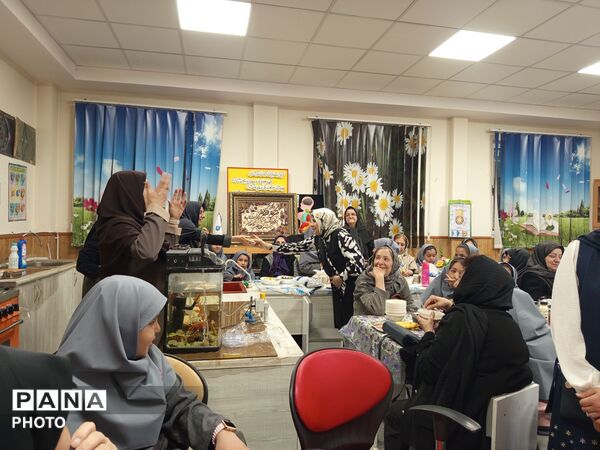  طعم غذای سنتی مادر بزرگ ها ، زیر سقف دبستان مصلی نژادحضرت زینب (س)