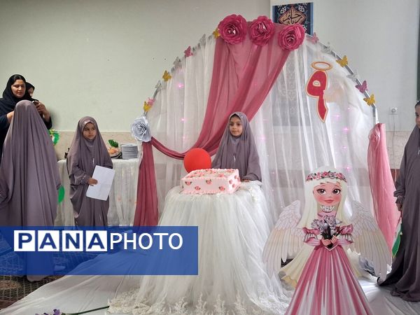 جشن تکلیف نمادی از عشق و علاقه در دبستان فاطمه‌الزهرا