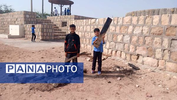 پاکسازی ساحل زیبای بوموسی توسط دانش‌‌‌آموزان 