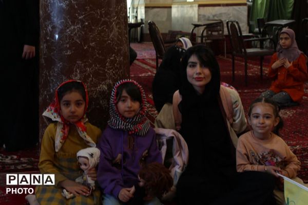 دانش‌آموزان همدانی در سومین رویداد «۱۶۸» یاد شهدای دانش‌آموز میناب را گرامی داشتند