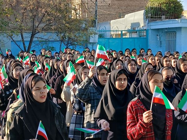 افتتاحیه همیاران معلم در دبیرستان فاطمیه