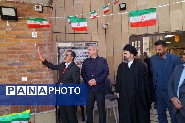 گلبانگ زنگ انقلاب در دبیرستان هجرانی پردیس