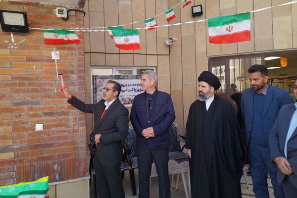 گلبانگ زنگ انقلاب در دبیرستان هجرانی پردیس