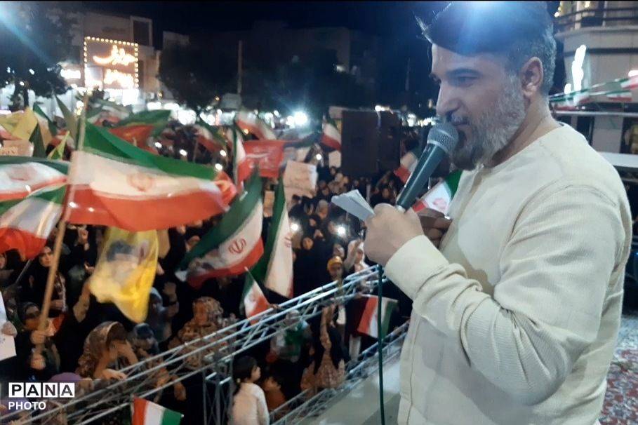 بیداری در دل شب؛ همصدایی برای وطن