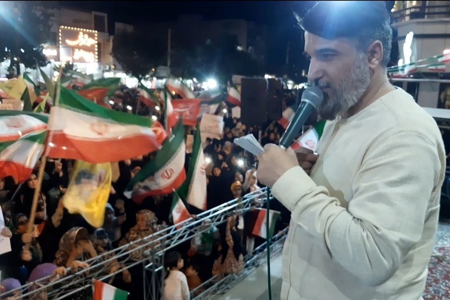 بیداری در دل شب؛ همصدایی برای وطن