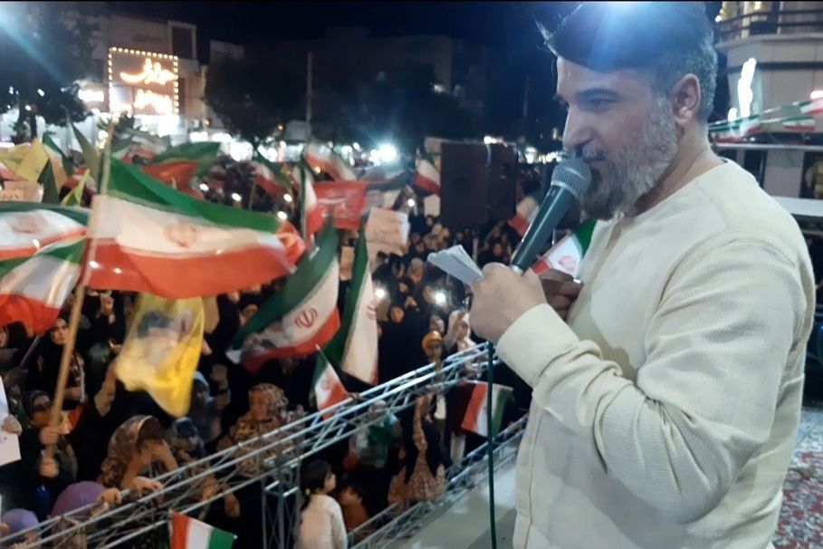 بیداری در دل شب؛ همصدایی برای وطن