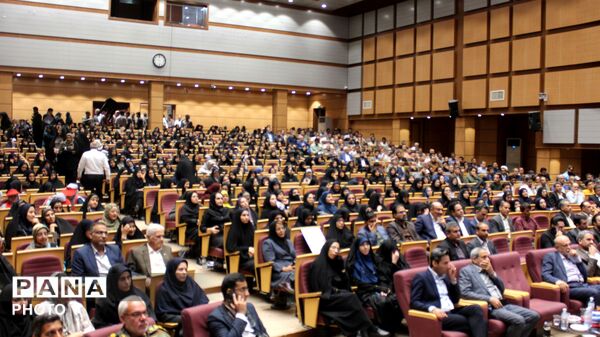 گرامیداشت هفته معلم در دانشگاه فرهنگیان کرمان 