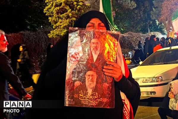 طنین دوباره فریادها؛ گام‌های استوار مردم در شبی ماندگار