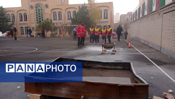 آمادگی مدارس آذربایجان‌شرقی برای برگزاری مانور زلزله 