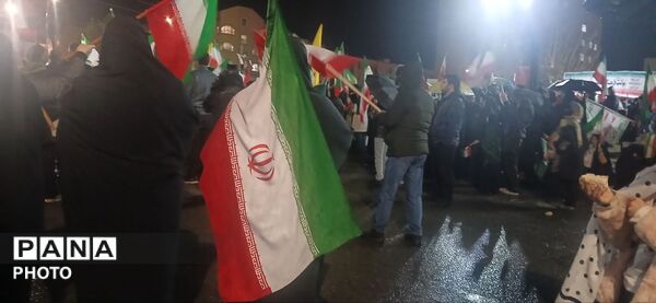 همه برای ایران جمع می‌شوند 