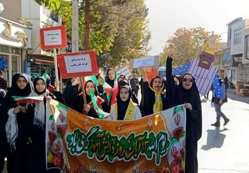 گزارشی از راهپیمایی ۱۳ آبان در شاهرود 