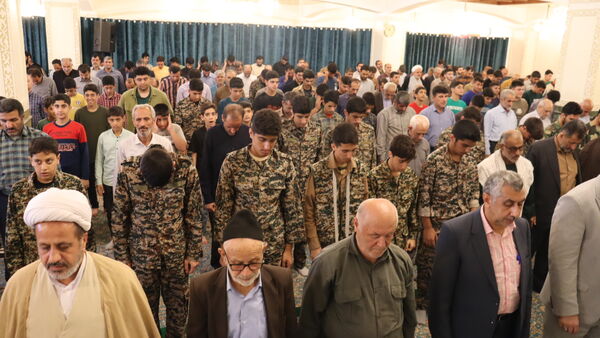 نماز جمعه سیاسی دشمن شکن بندپی شرقی با حضور نوجوانان و جوانان بسیجی