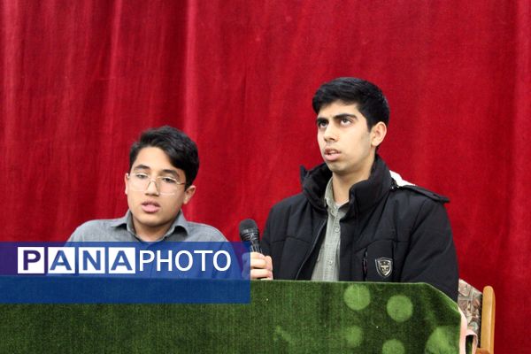 تقدیر از برگزیدگان مسابقات قرآن، عترت و نماز در گلوگاه 