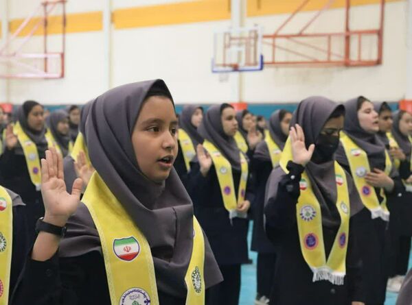 آیین استانی نواختن زنگ انقلاب استان خراسان رضوی در ناحیه ۵ مشهد