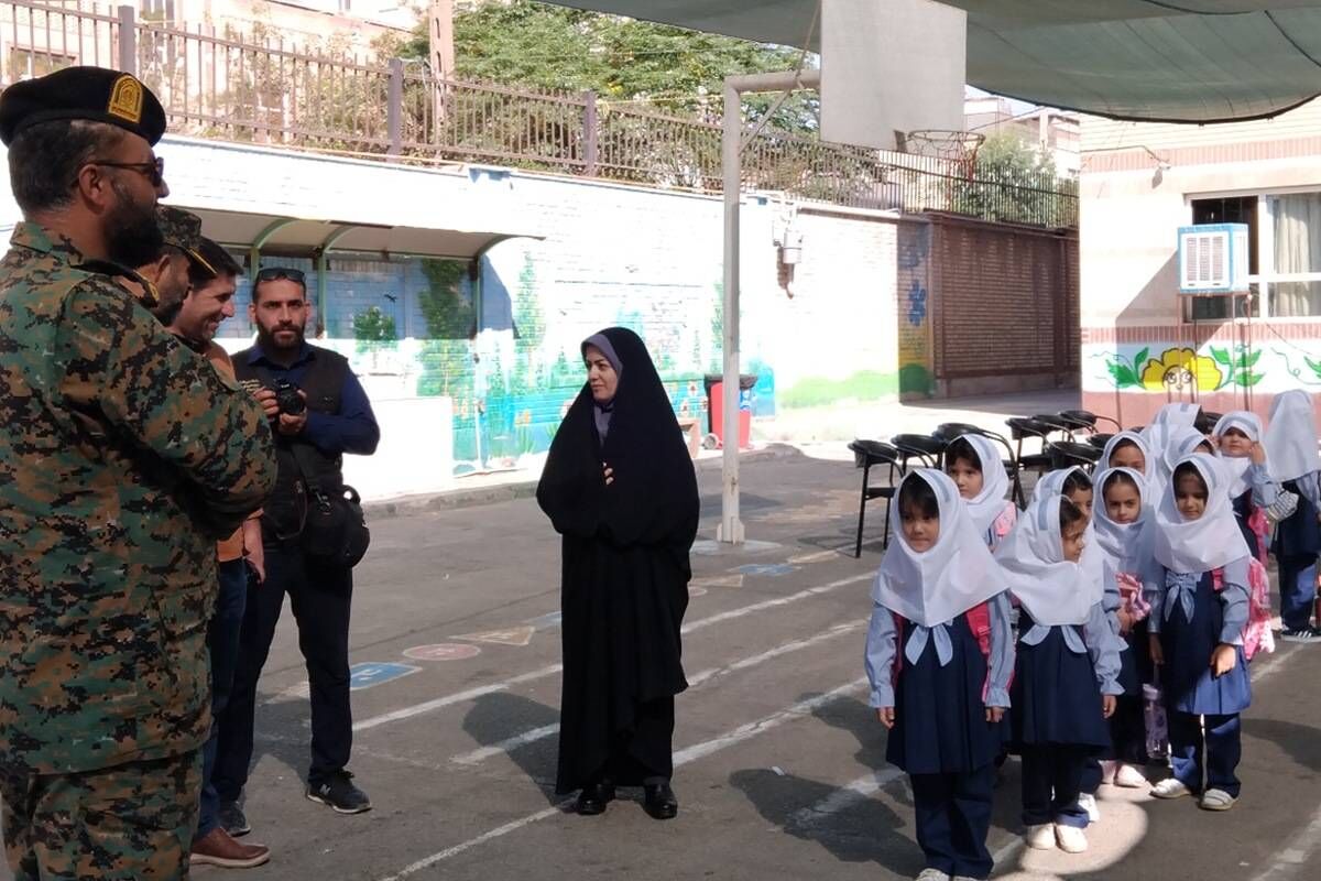 شناخت دانش‌آموزان با کار نیروی انتظامی 