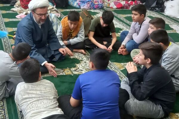 مراسم اعتکاف دانش‌آموزی در بهارستان‌۲ آغاز یک سفر معنوی