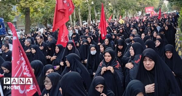 راهپیمایی جاماندگان اربعین در ملایر با حضور پرشور عاشقان حسینی 