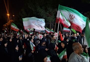 بیعت مردم البرزی با رهبر معظم انقلاب در میادین استان