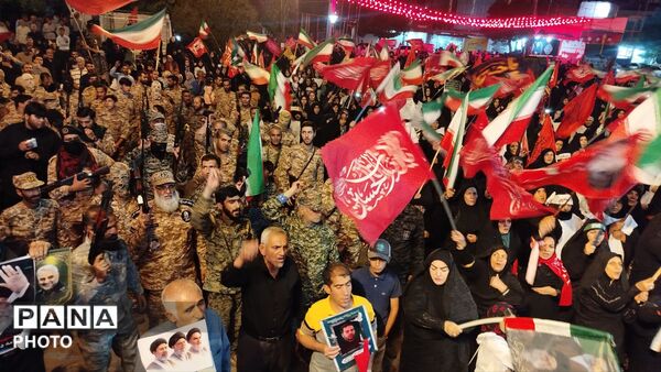 طنین دوباره «لبیک یا خامنه‌ای» در صد و چهل و دومین شب نورآباد 