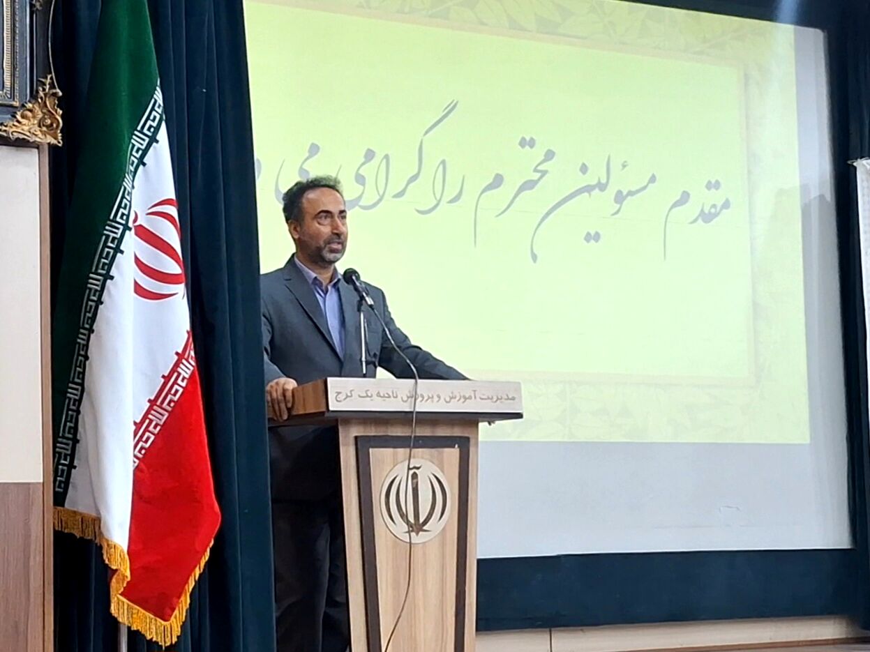 امروز در سایه ایثار و رشادت شهدا کنار یکدیگر هستیم