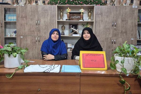 اولین جلسه شورای دانش‌آموزی با همراهی مدیر مدرسه هدی۱ 