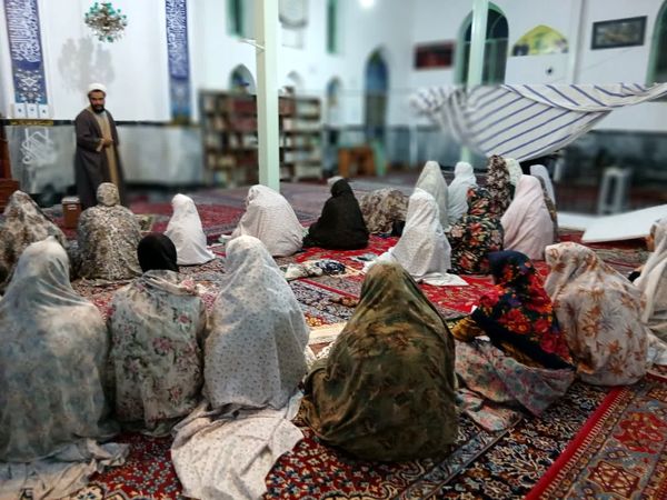 شور اعتکاف دانش‌آموزان دختر روستای طنجور در سه روز بندگی