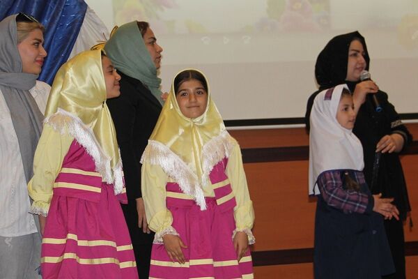 برگزاری جلسه انتخاب انجمن اولیاء و مربیان در سالن سجادیه بهارستان دو