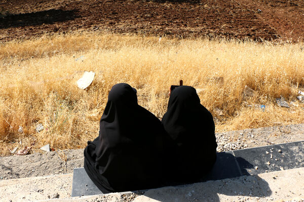 بازدید معلمان از یادمان محل شهادت سردار شهید «مهدی زین الدین»