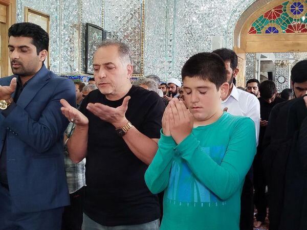 نماز جمعه شهرستان کاشمر با حضور مردم به صورت باشکوه برگزار شد 